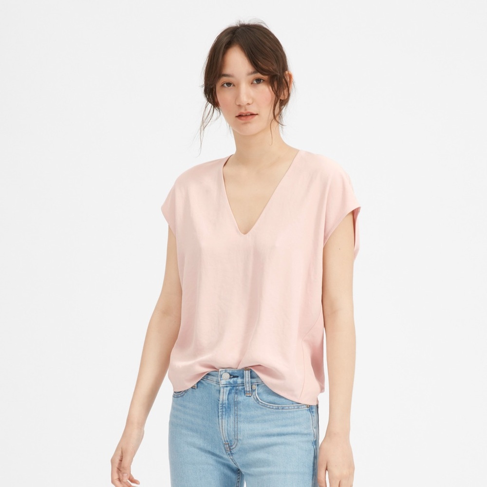 Everlane Japanese GoWeave V-Neck T